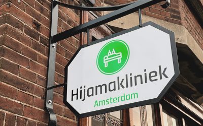 Gesmeed Uithangbord Voor Hijama Kliniek in Amsterdam